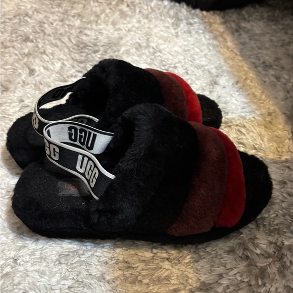 UGG Women's Black and Red Slippers Size 8 - Picture 1 of 7